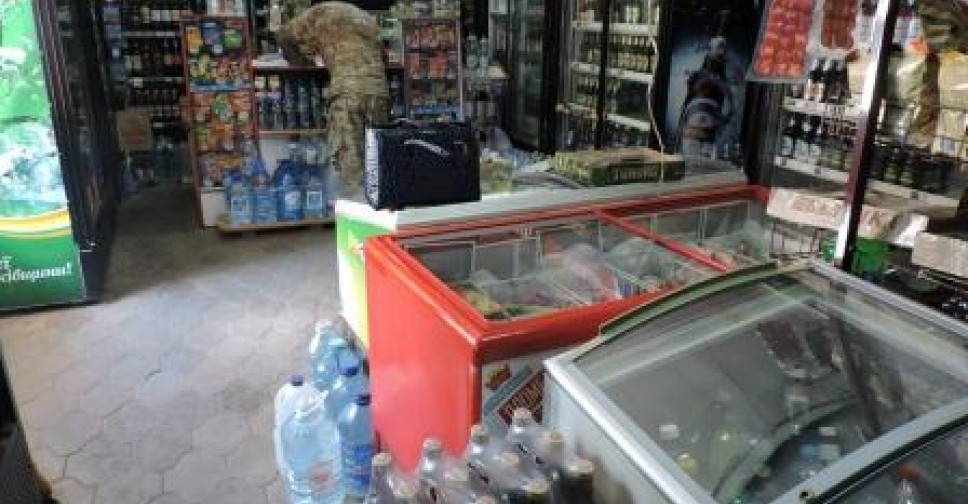 Мариупольского предпринимателя накажут за торговлю алкоголем и сигаретами без лицензии (ФОТО)