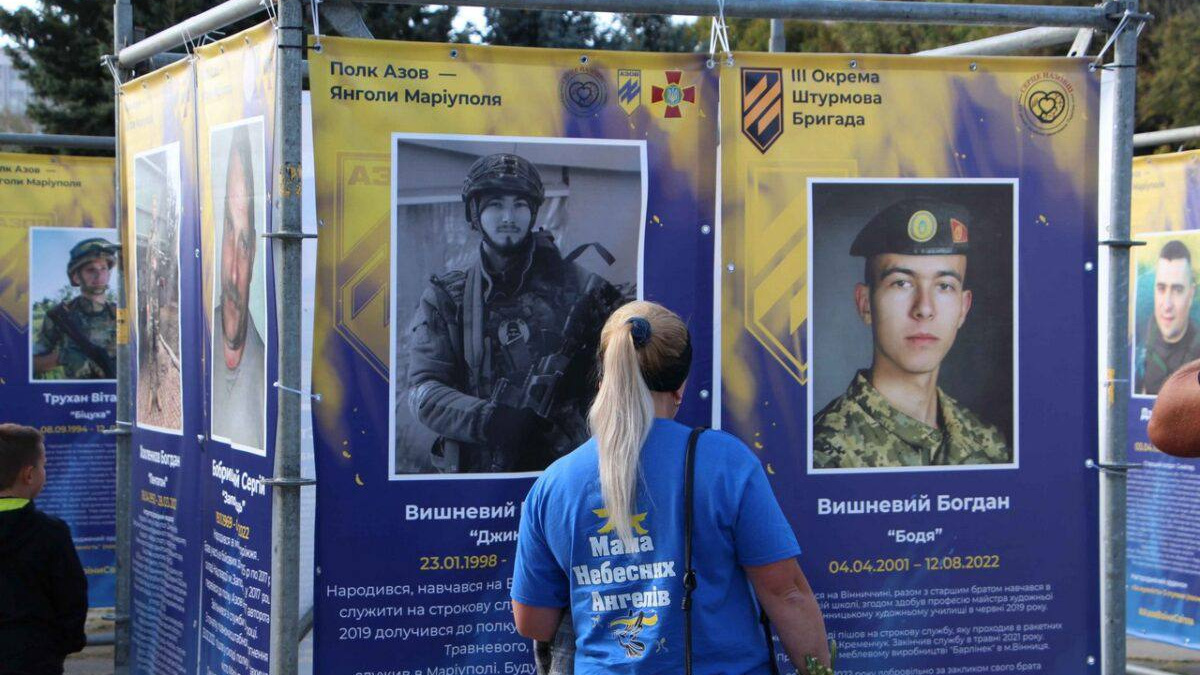 Виставка Полк Азов – Янголи Маріуполя відкрилася в двох містах України – де відвідати