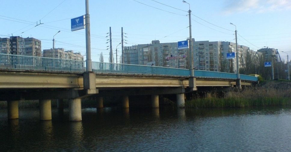 Мариупольчанка собиралась спрыгнуть с моста из-за ссоры с любимым (ФОТО)