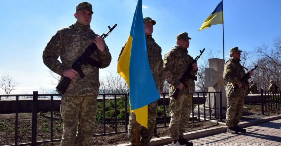 В Мариуполе почтили добровольцев, ставших на защиту города и страны (ФОТО)