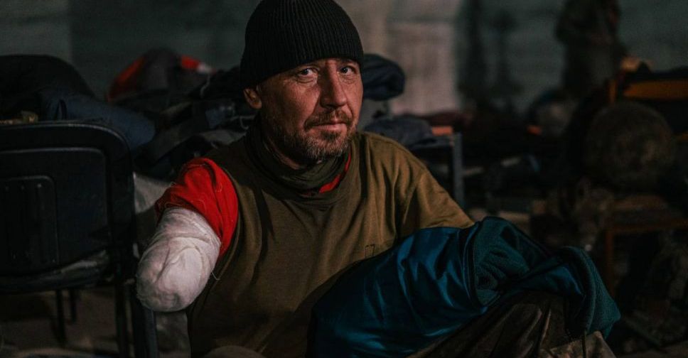 Раны гноятся, в воздухе запах ацетона: медик из «Азовстали» рассказал о мучениях защитников