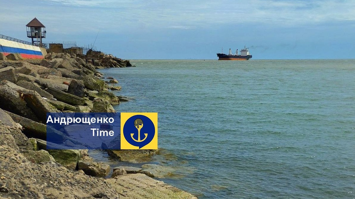 Росіяни в Маріуполі по-новому ховають техніку та готуються повноцінно запустити порт – деталі