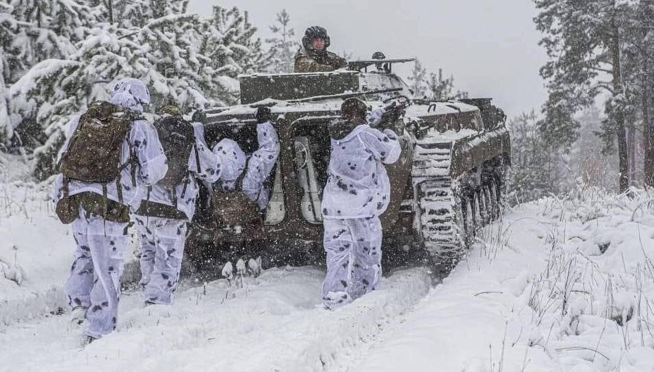 Прикордонники знищили ворожий склад та інші цілі під Бахмутом