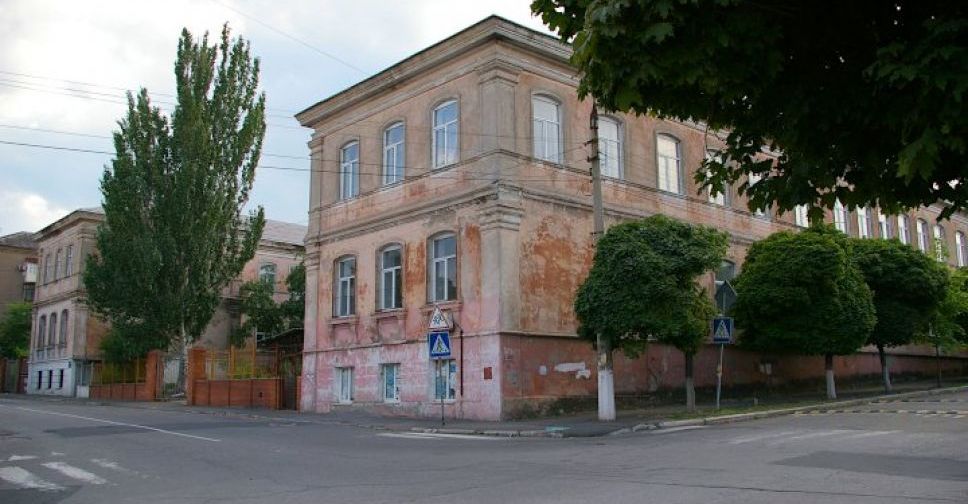 Зданию мариупольской гимназии предлагают присвоить статус памятника архитектуры