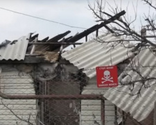 Донбасс. В сети появилось видео КПВВ, которое попало под снайперский обстрел (ВИДЕО)