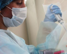 Впервые за всю историю борьбы с пандемией в Мариуполе занято более 50% коек больными коронавирусом