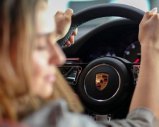 Владельцы элитных авто в Мариуполе – на первом месте в области по уплате транспортного налога