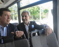 В мариупольском троллейбусе вице-премьер-министр Украины Геннадий Зубко обнаружил Wi-Fi (ФОТОФАКТ)