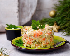 Класичний, з рибою або в тарталетках – обирайте найкращий рецепт Олів'є до новорічного столу