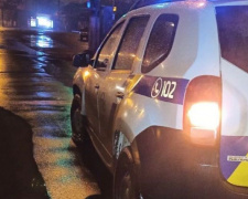 В Мариуполе легковушка врезалась в полицейский автомобиль