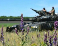 Разведка: боевики в Донбассе на учениях утопили танк с экипажем