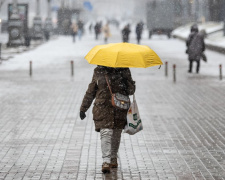 Сильні дощі, вітер та мокрий сніг – прогноз погоди на вихідні