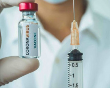 Сколько людей в мире нужно вакцинировать для победы над COVID-19 и что известно о первой успешной вакцине?