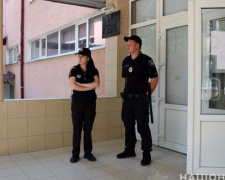 Выборы в Донецкой области: Спрятанные бюллетени, избиратели–двойники, лжеминирование (ФОТО)