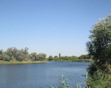 В Донецкой области из реки достали тело мужчины