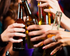В Мариуполе подростка спасали от алкогольной интоксикации (ДОПОЛНЕНО)