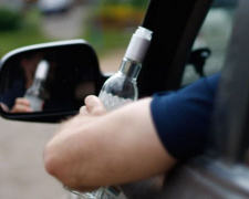 В четыре раза выше нормы: в Мариуполе патрульные «поймали» пьяного таксиста (ФОТО)