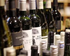 В курортных поселках под Мариуполем продавали алкоголь несовершеннолетним (ФОТО)