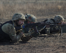 Сили оборони відбили атаки ворога на Бахмутському, Мар’їнському та Авдіївському напрямках – карта