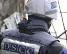 Вооруженные люди блокировали работу ОБСЕ под Мариуполем и у Донецка