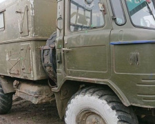 Боевики обстреляли украинский грузовик в Донбассе. Есть погибший и раненые