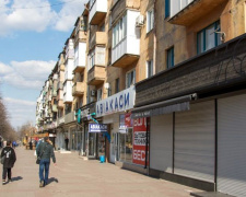 Более 600 магазинов и кафе в Мариуполе продолжили работу вопреки карантину