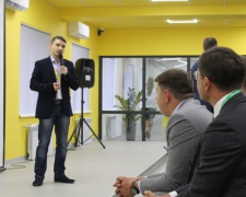 Президенту в Мариуполе представили пять стартапов, которые меняют страну (ФОТО)