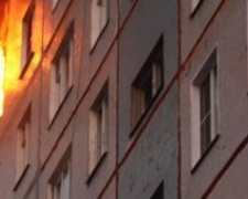 Четыре машины спасателей в Мариуполе были направлены на пожар в девятиэтажке