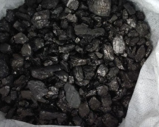 Венгерская организация передала жителям мариупольских поселков 73 тонны угля