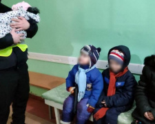 Без еды и в холоде: на Донетчине родители оставили 4 детей