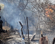 Дачи в огне: в Мариуполе тушат масштабный пожар (ФОТО+ВИДЕО)