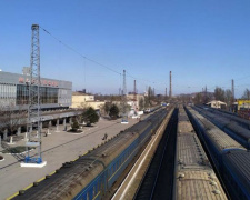 Пригородные поезда в Донбассе будут курсировать до полудня – ДонЖД