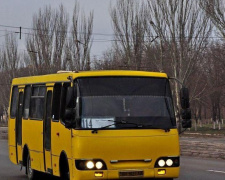 Мариупольские маршрутки снимают с рейса из-за неисправности (ФОТО)
