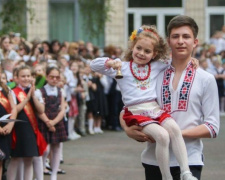 Украинские школьники останутся без последнего звонка и выпускного