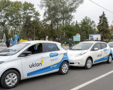 Проехаться в электрокаре: в Мариуполе сервис по заказу такси предлагает электромобили