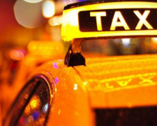Мариупольцы инициируют проверку служб такси ночью
