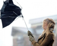 Штормовой ветер ворвется в Мариуполь: спасатели объявили «желтый» уровень опасности