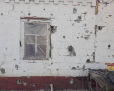 На Донетчине десятки домов повреждены обстрелами. Боевики продолжают стрелять из запрещенной артиллерии