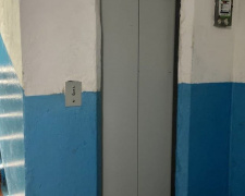 В мариупольских многоэтажках ремонтируют лифты: сколько подъемников заменят?