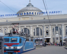 Донецкая железная дорога: поезд в Одессу и подготовка к лету