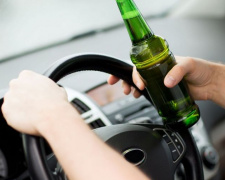 В Мариуполе водитель без документов превысил норму алкоголя в 13 раз (ВИДЕО)