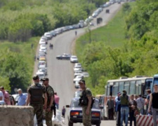 Боевики не выпускают людей из оккупированной части Донбасса