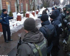 Мариуполь под охраной. В городе задействовано около 300 правоохранителей (ФОТО)