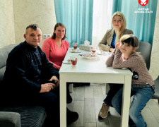 "Навіть мріяти про таке не міг": оборонець Маріуполя Анатолій Плужніков отримав власну квартиру в Одесі