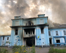 Окупанти знищили Палац культури в Часовому Ярі, де місцеві отримували гуманітарку