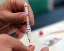 Самостоятельно и безопасно: мариупольцы могут бесплатно пройти тест на ВИЧ (ФОТО)