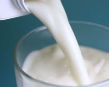 В Донецкой области под видом натурального молока продают «химию»? (ФОТО)