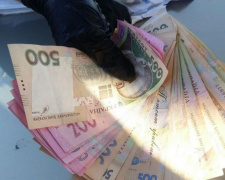Мариупольчанка выманила у пенсионеров более ста тысяч гривен (ФОТО)