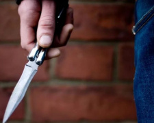 В Мариуполе рецидивист с ножом нападал на прохожих
