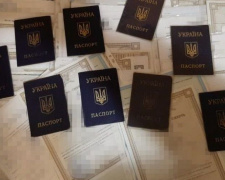 Коммерсанты в Донбассе, возившие людей за соцвыплатами, сливали информацию боевикам (ФОТО)